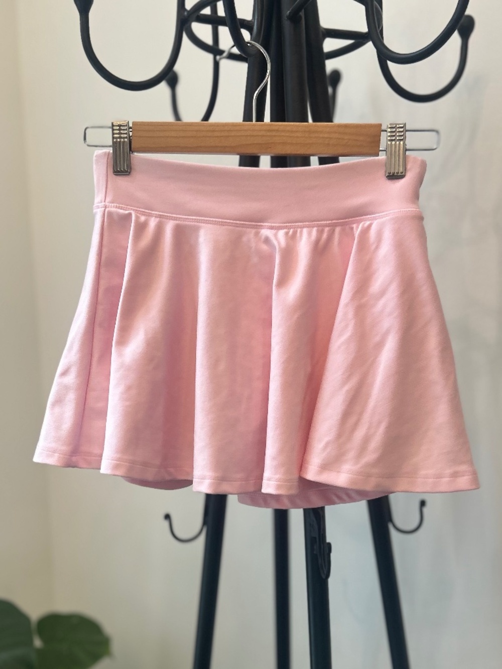 Under armor pink athletic skirt with built in shorts size youth medium